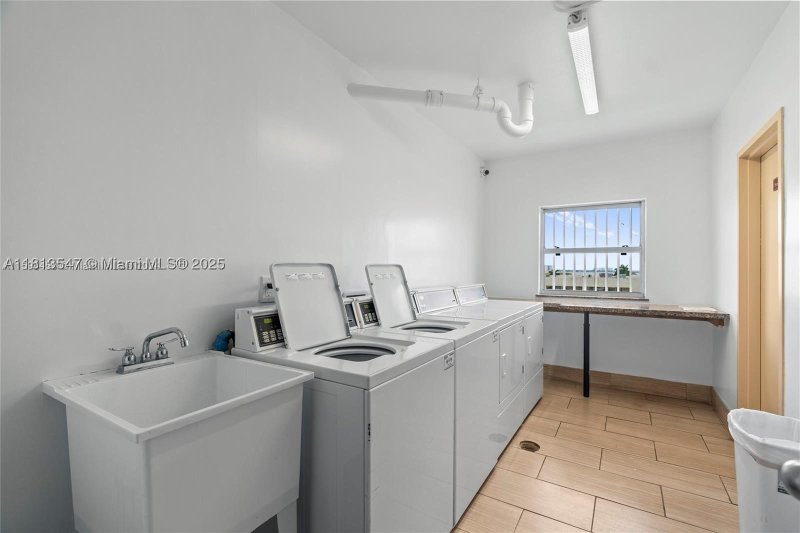Condo for sale at Island Place At North Bay 3R