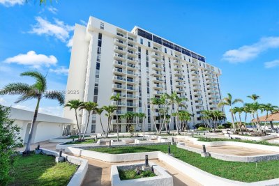 Comprar apartamento no Sailboat Cay 602