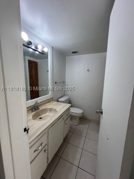 Condo for sale at Sailboat Cay 602