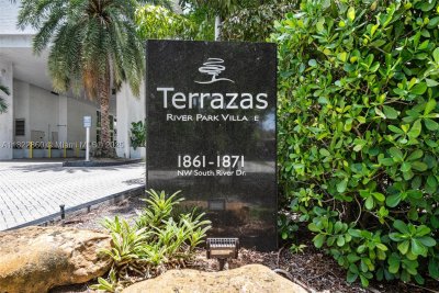 Comprar apartamento en Terrazas PH-01