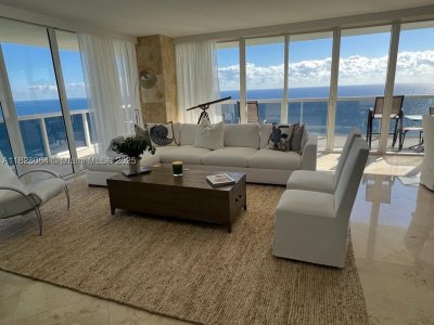 Aluguel de apartamento no Beach Club Two 3101