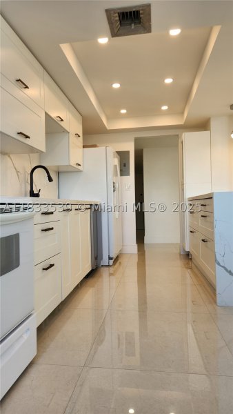 Condo for sale at Del Prado South Tower 1705