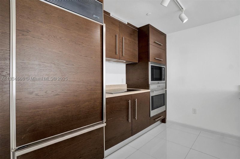 Condo for sale at Icon Brickell Tower I 4505
