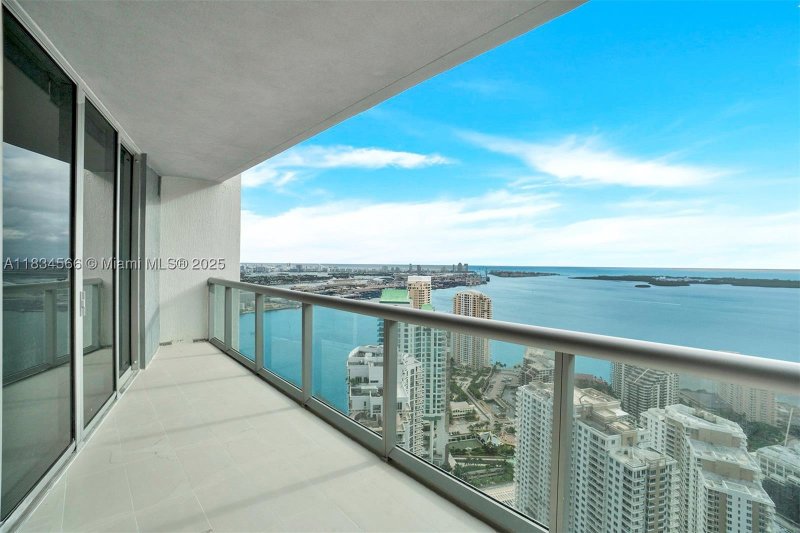 Condo for sale at Icon Brickell Tower I 4505