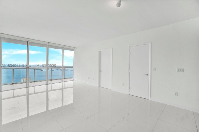Condo for sale at Icon Brickell Tower I 4505