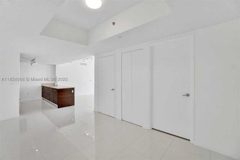 Condo for sale at Icon Brickell Tower I 4505