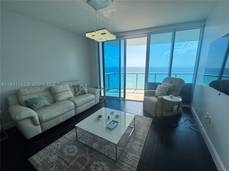Comprar apartamento no Jade Beach 1002
