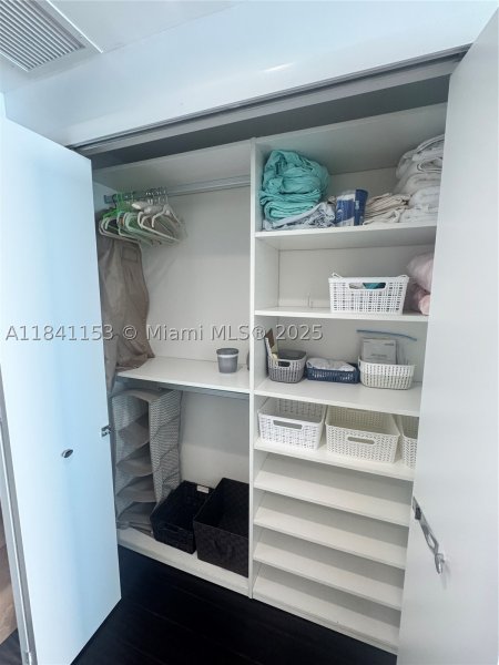 Comprar apartamento no Jade Beach 1002