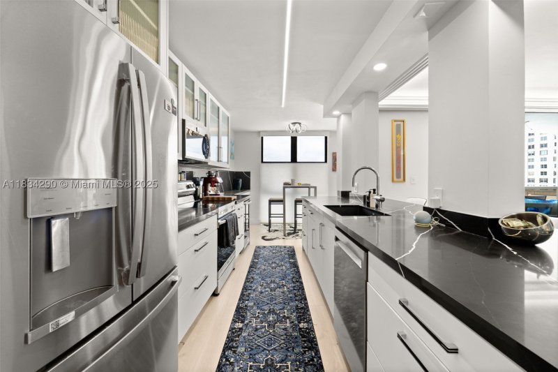 Condo for sale at Nine Island Avenue 406