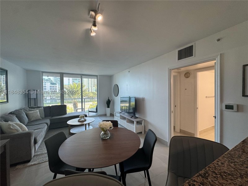 Aluguel de apartamento no Mark on Brickell 307