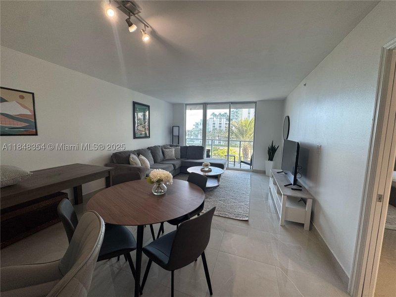 Aluguel de apartamento no Mark on Brickell 307