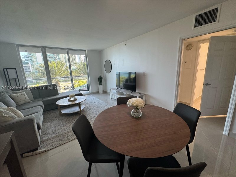 Aluguel de apartamento no Mark on Brickell 307
