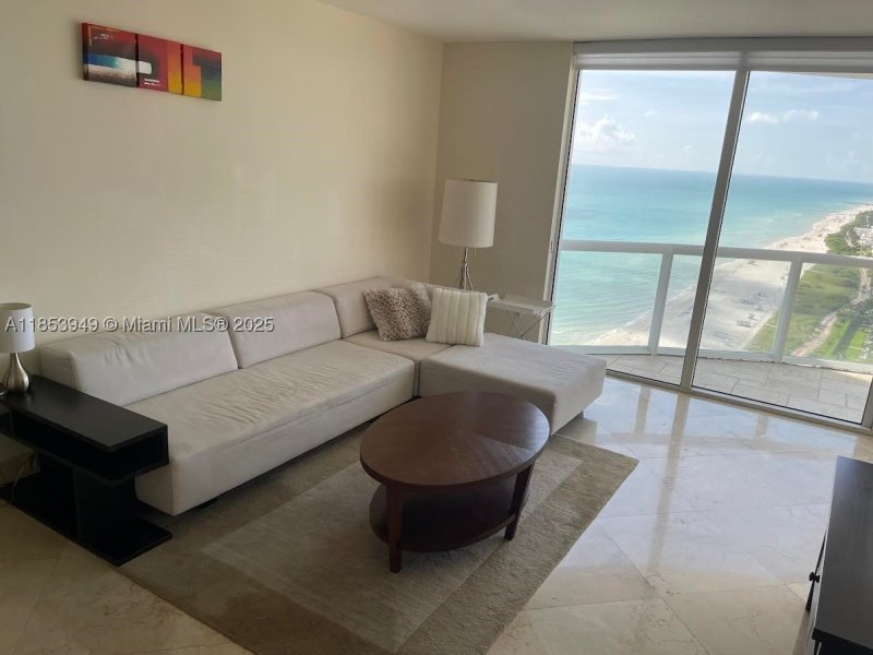 Apartment for rent at Akoya 3404