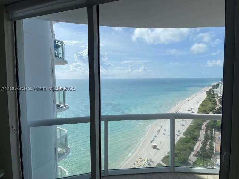 Apartment for rent at Akoya 3404