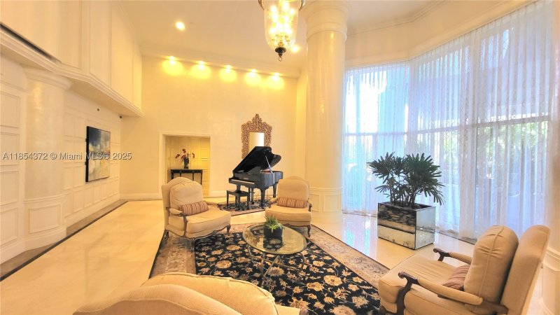 Condo for sale at Mystic Pointe 500 2508