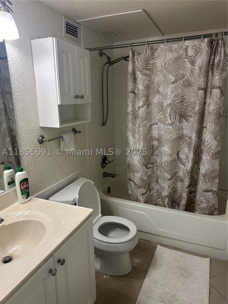 Apartment for rent at The Wave Condo 1538