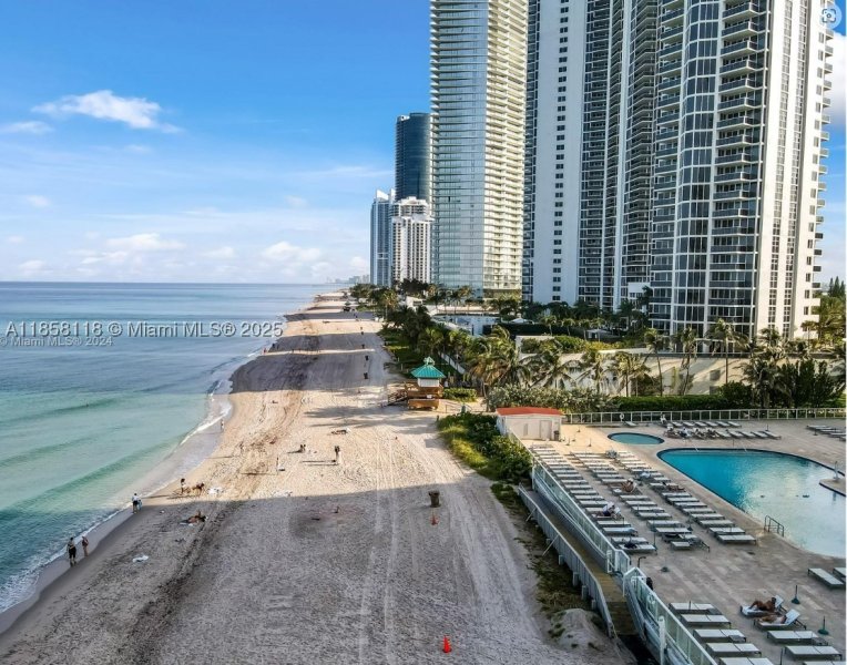 Apartment for rent at Aventura Beach Club 611