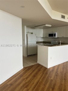 Turnberry On The Green Apt #1411