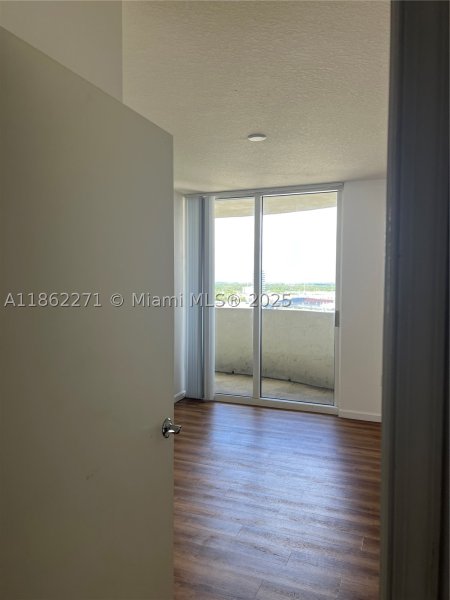Condo for sale at Turnberry On The Green 1411