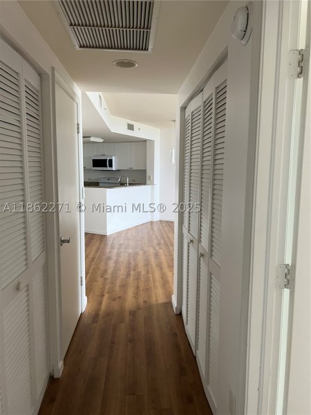 Condo for sale at Turnberry On The Green 1411