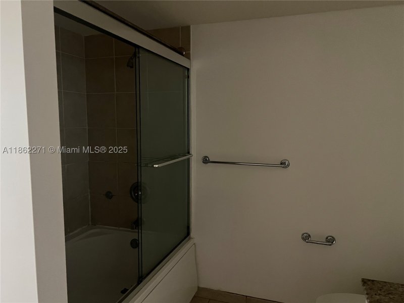 Condo for sale at Turnberry On The Green 1411