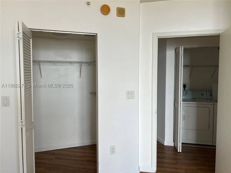 Condo for sale at Turnberry On The Green 1411