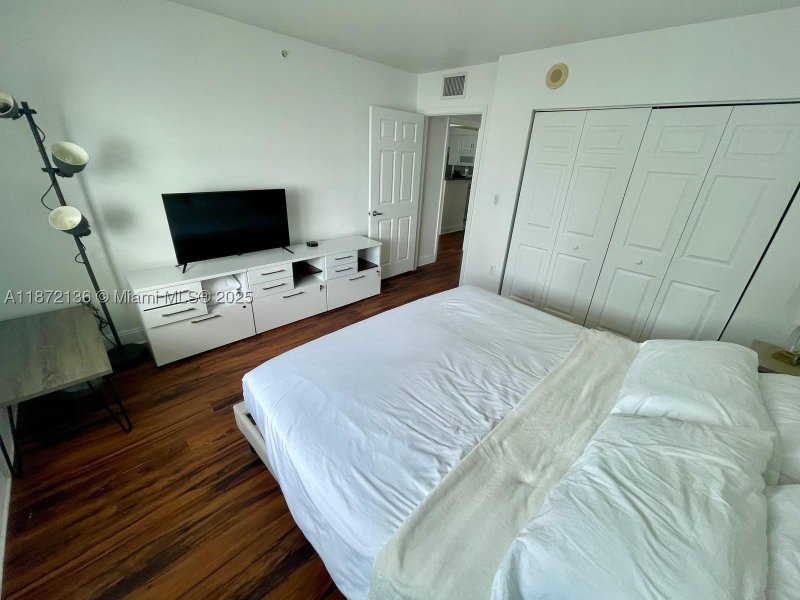 Aluguel de apartamento no Mark on Brickell 1805