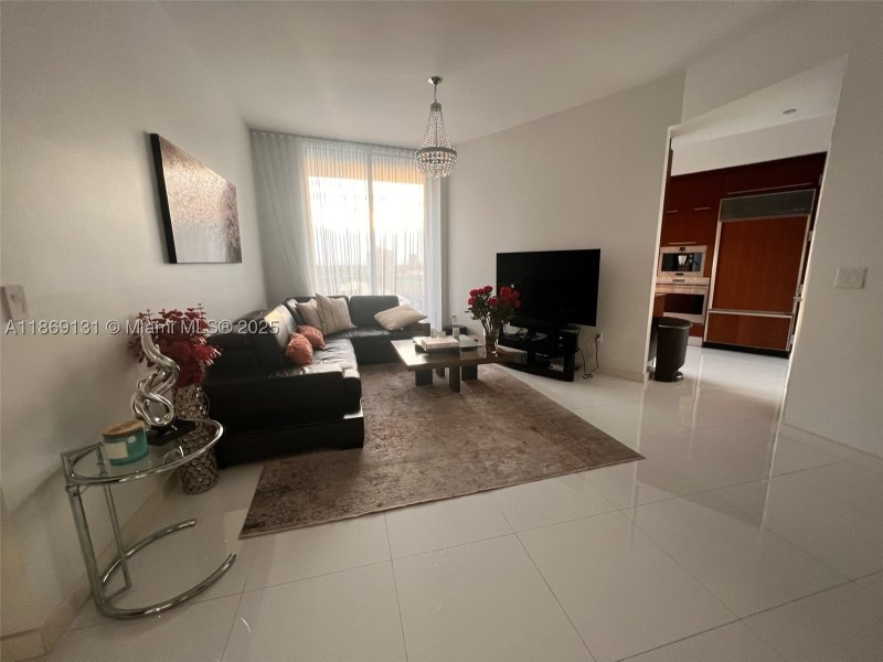 Apartment for rent at Trump Tower Three 605