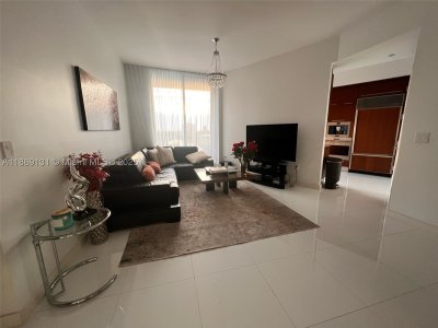 Aluguel de apartamento no Trump Tower Three 605