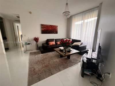Aluguel de apartamento no Trump Tower Three 605