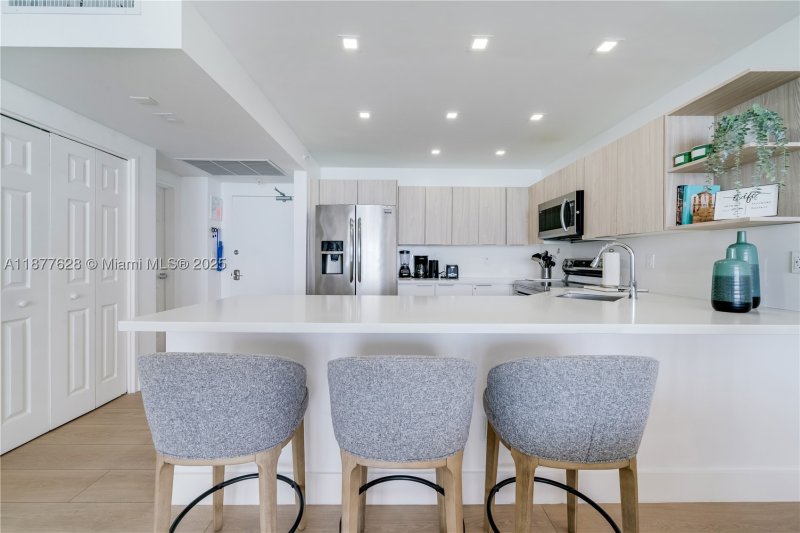 Condo for sale at Pavilion 1011
