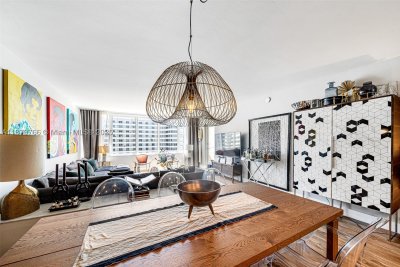 Comprar apartamento no 5600 Collins 12E