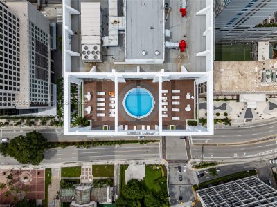 Comprar apartamento no 500 Brickell West Tower 1908
