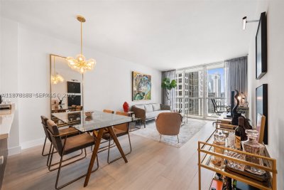 500 Brickell West Tower Apt #1908