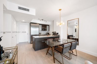 Comprar apartamento no 500 Brickell West Tower 1908