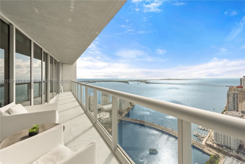 Apartment for rent at Icon Brickell Tower II 5003