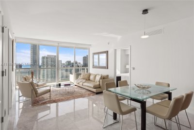 Aluguel de apartamento no Icon Brickell Tower II 5003
