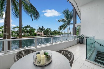 Comprar apartamento no Ritz-Carlton Residences Miami Beach 222