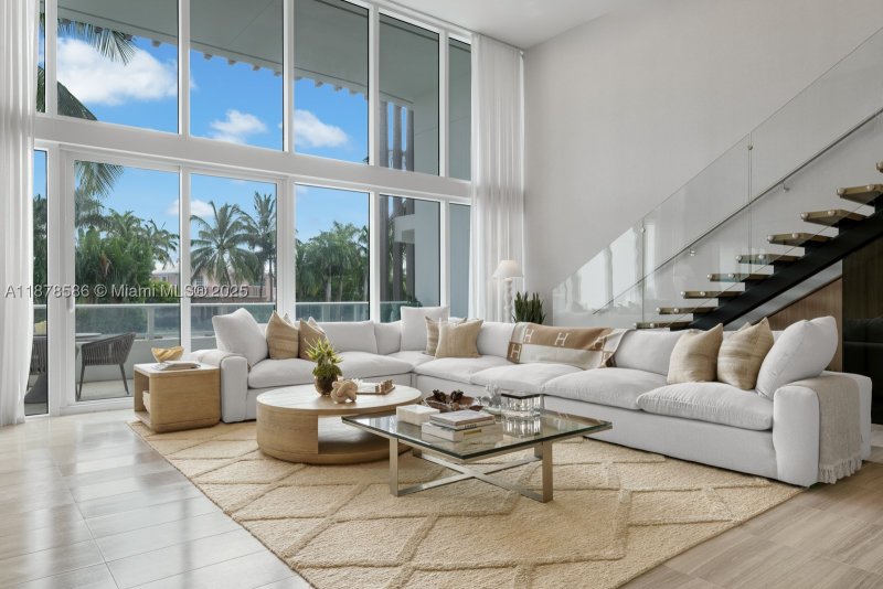 Comprar apartamento no Ritz-Carlton Residences Miami Beach 222
