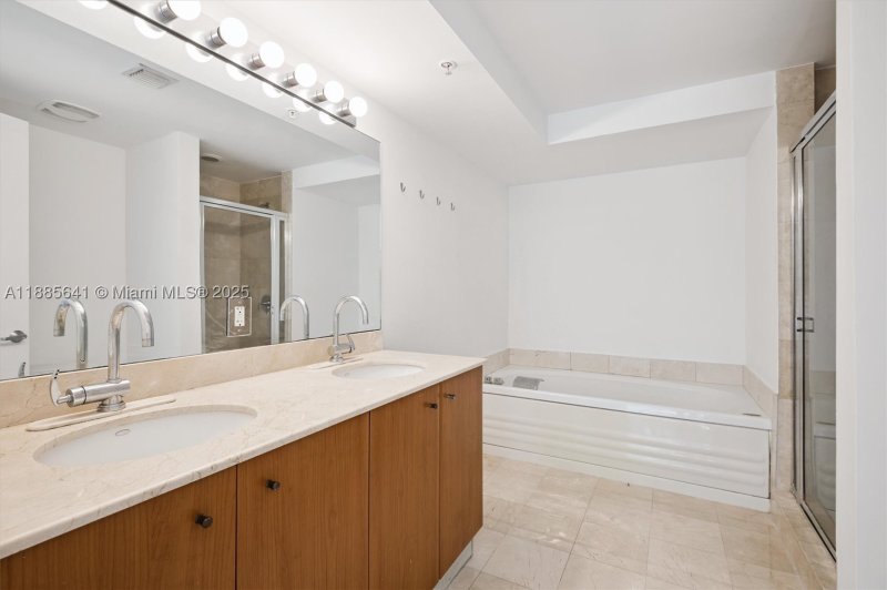 Comprar apartamento en Nautica Condo 302