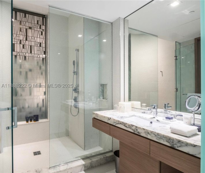 Comprar apartamento en SLS Lux Brickell 712