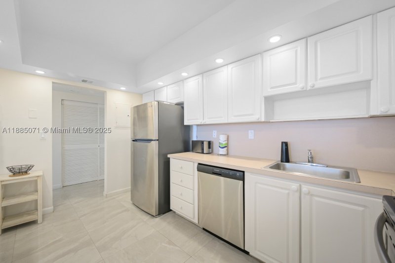Condo for sale at Ocean Reserve 1425