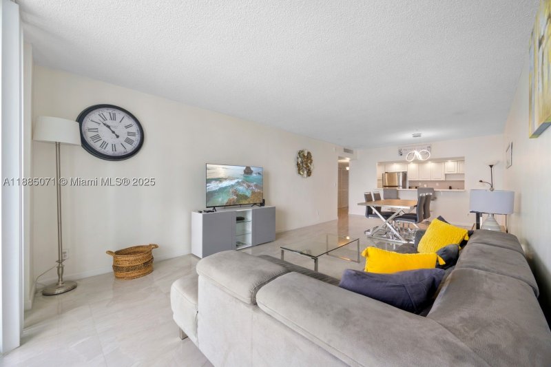 Condo for sale at Ocean Reserve 1425