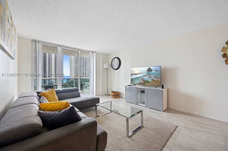 Condo for sale at Ocean Reserve 1425