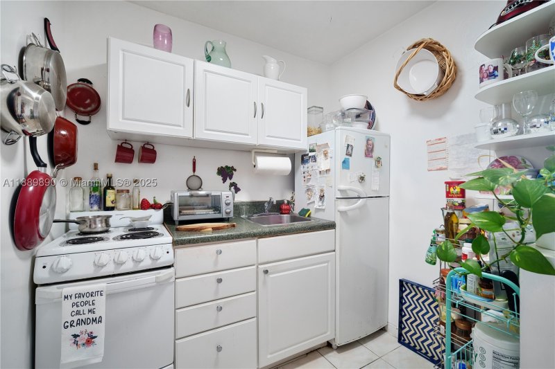 Comprar apartamento en Bayshore Yacht Tennis Club 714
