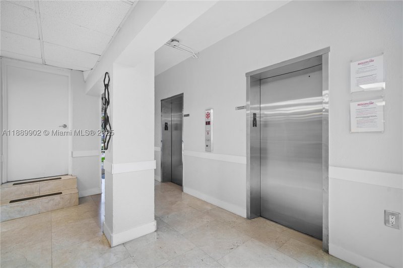 Condo for sale at Bayshore Yacht Tennis Club 405