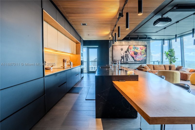 Condo for sale at Echo Brickell 3903