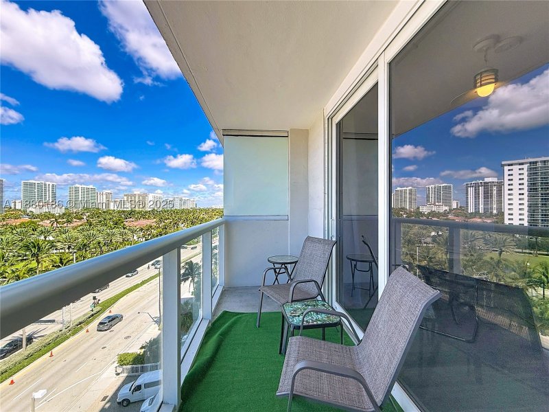 Condo for sale at Aventura Beach Club 636
