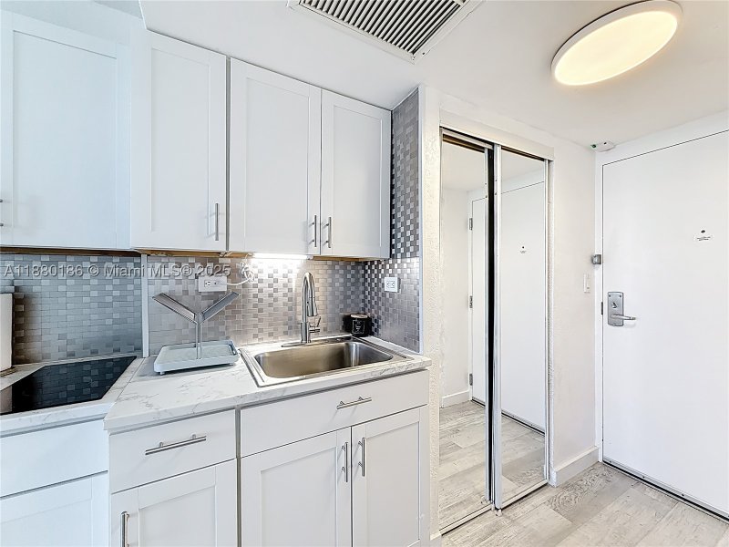 Condo for sale at Aventura Beach Club 636