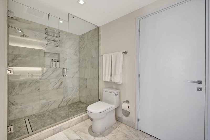 Condo for sale at Tiffany House 413